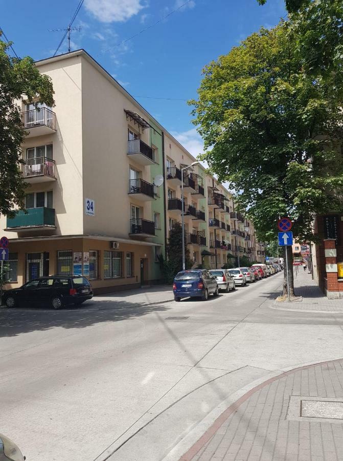 Przytulna I Przestrzenna Garsoniera- Centrum Tarnau Exterior foto